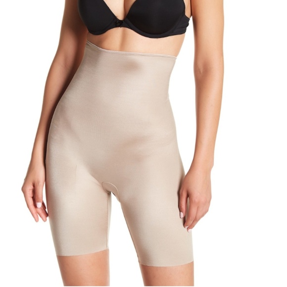 ✨SPECIAL✨SPANX High Waist Mid-Thigh Shorts - Picture 1 of 8